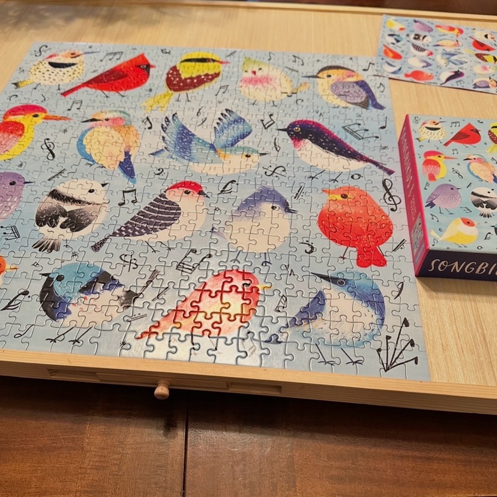 Mudpuppy Songbirds 500-Piece Puzzle β Colorful Blue Songbird Illustration - Picture 4 of 5
